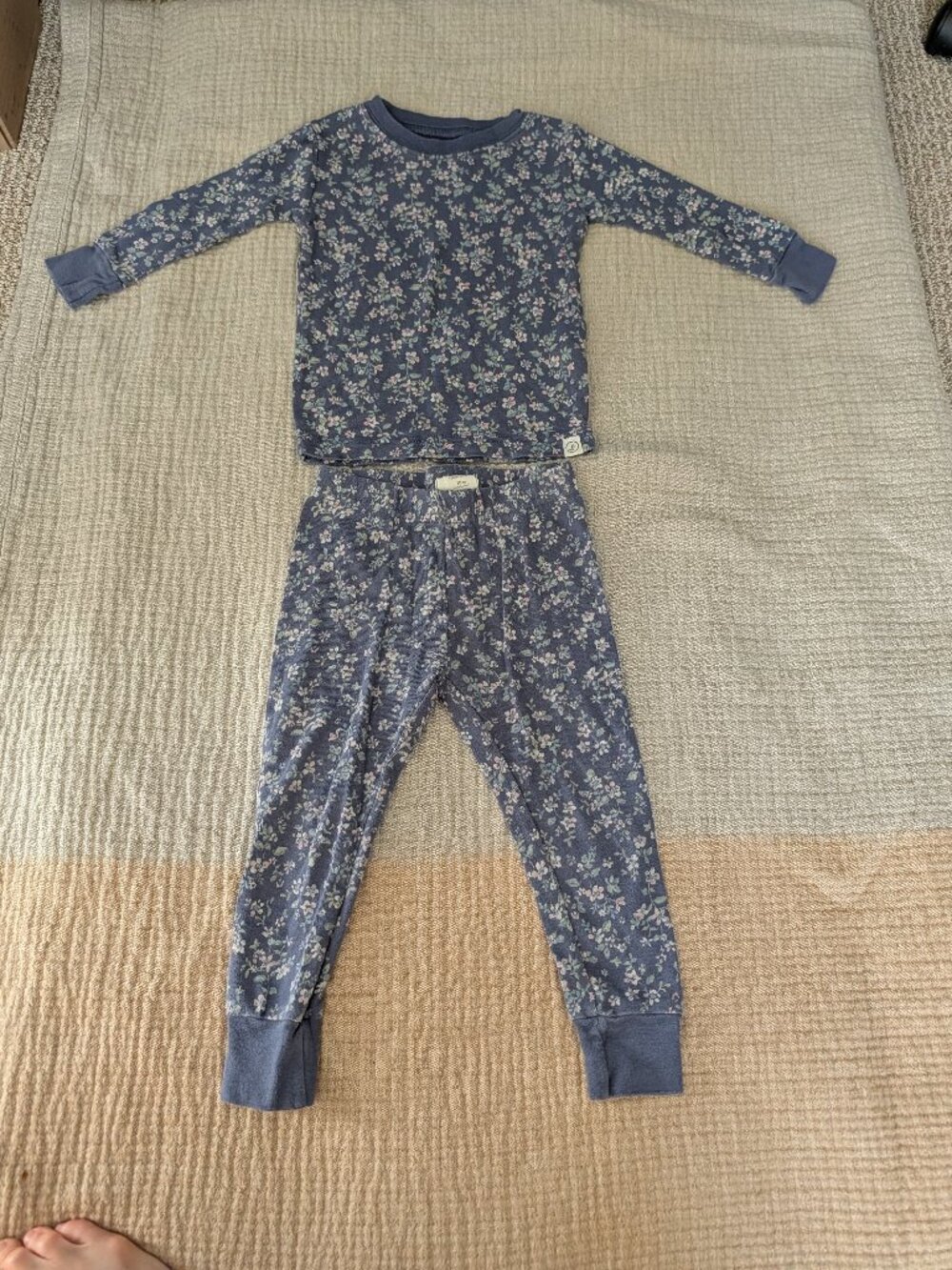 Carter's Little Planet Organic Pajama set, Blue Floral, 18 months